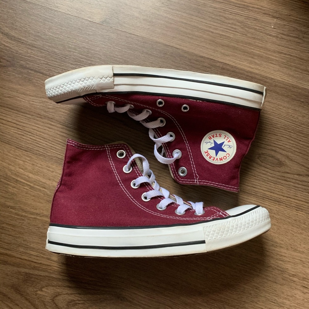High top converse chuck Taylor in maroon